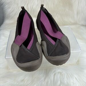 CROCS MOLLY CRISSCROSS STRAP STRETCH ELASTIC SHOES SIZE W 9